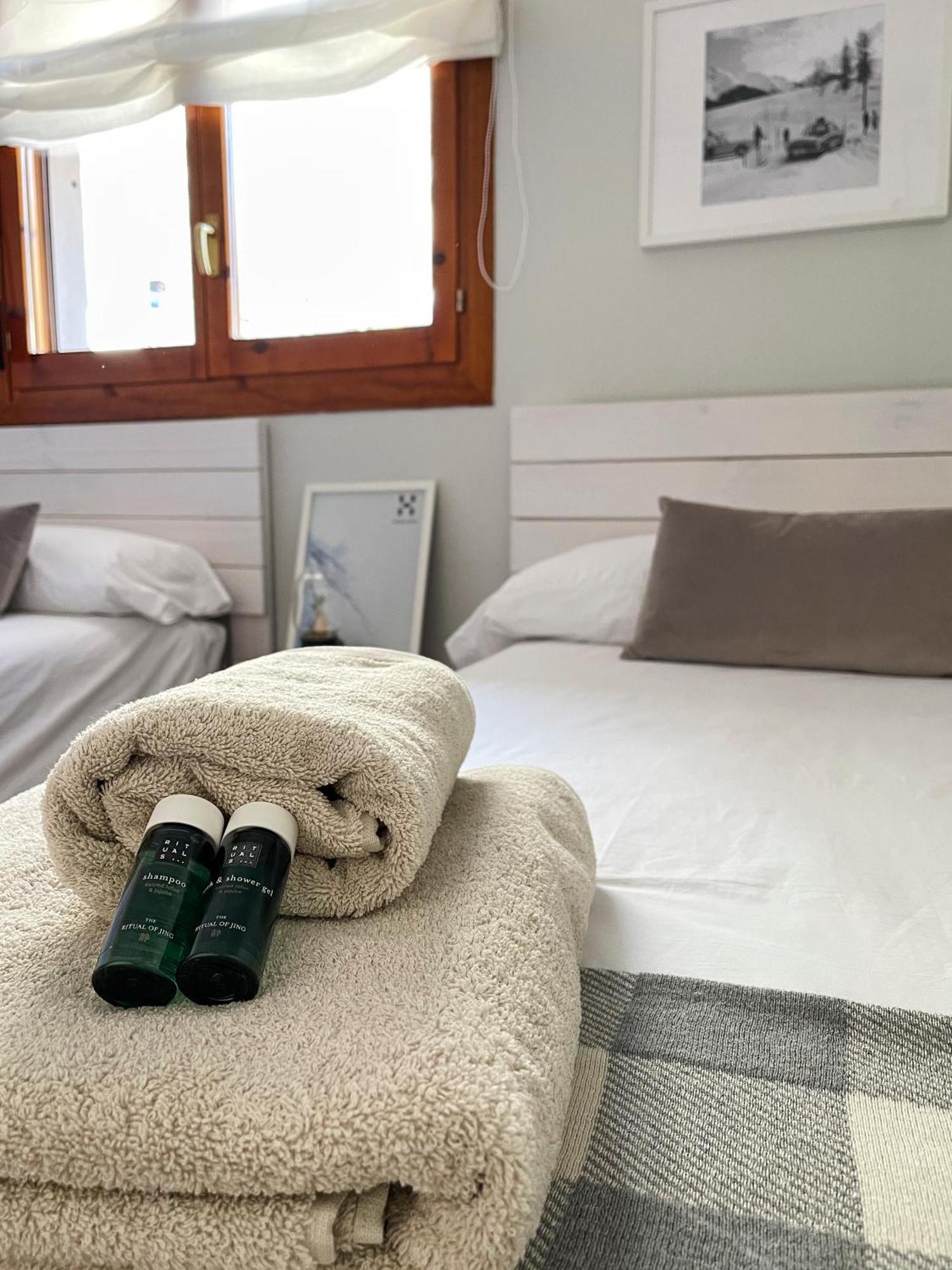 Apartamento Familiar En El Centro De Benasque Con Terraza 外观 照片