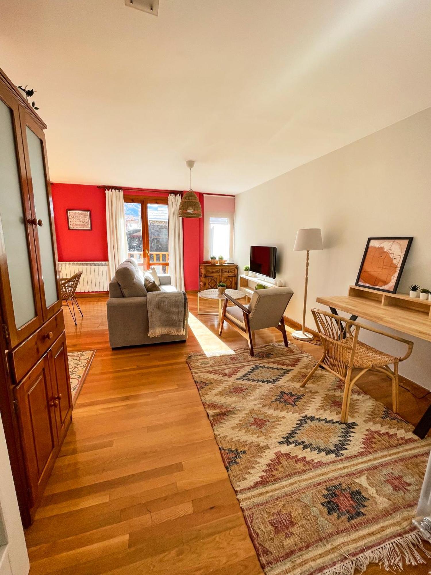 Apartamento Familiar En El Centro De Benasque Con Terraza 外观 照片